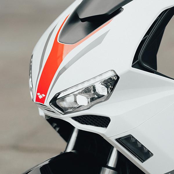2025 Lexmoto Diablo 125cc EFI E5        LJ125T-9M-E5. £1959.99