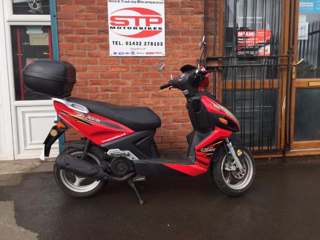 2013 Lifan Aero 125 cc Sports Scooter STP Racing Products