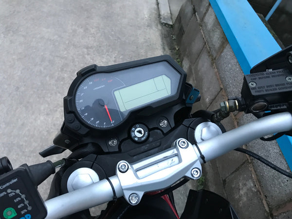 Manubrio Alluminio Accossato Oro Manubrio Accossato Oro Per Benelli Tornado Naked T125 - Alluminio Diametro 28.5mm Made In Italy Manubrio Sezione Variabile