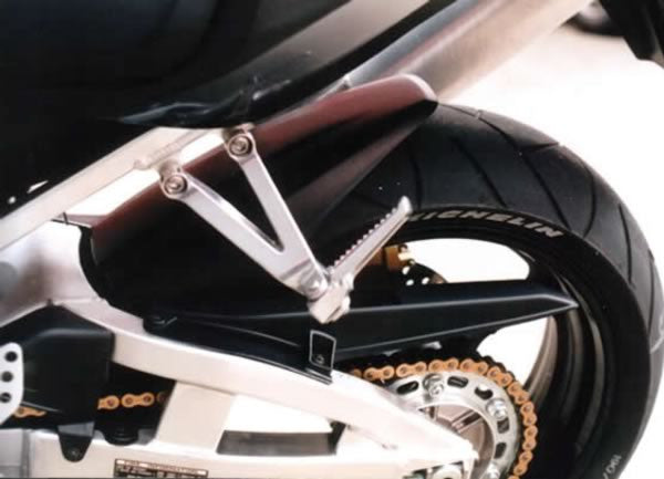 Honda CBR929 Fireblade 2000-2001  Rear Wheel Gloss Black Hugger by Pyramid Plastics
