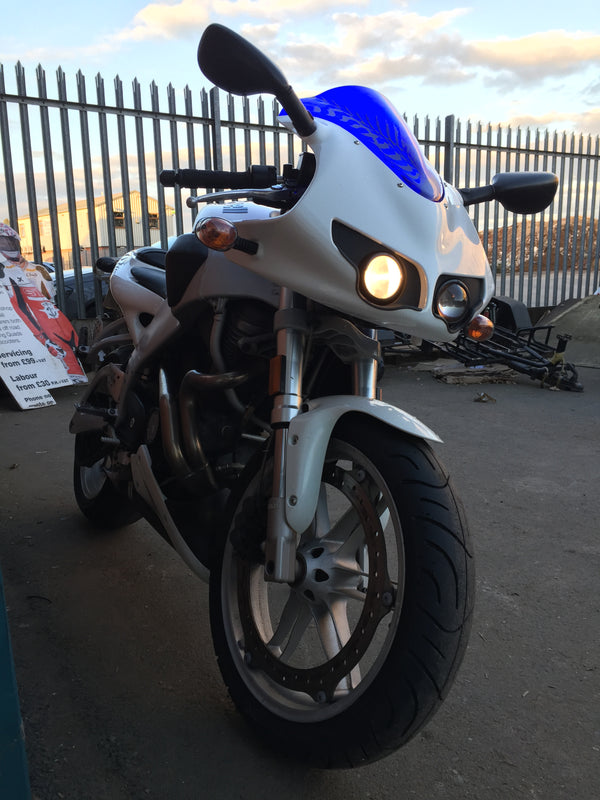 2004 BUELL Firebolt XB9R Arctic White Blue Detail