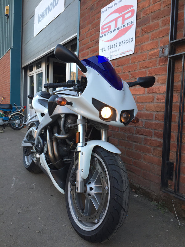 2004 BUELL Firebolt XB9R Arctic White Blue Detail