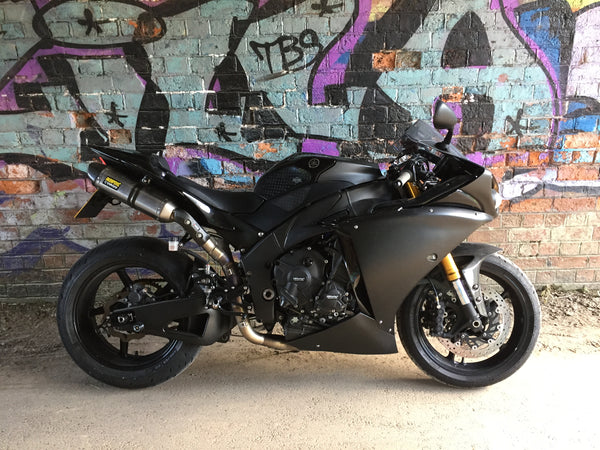 2009 Yamaha YZF-R1 "Big Bang" : Black low mileage