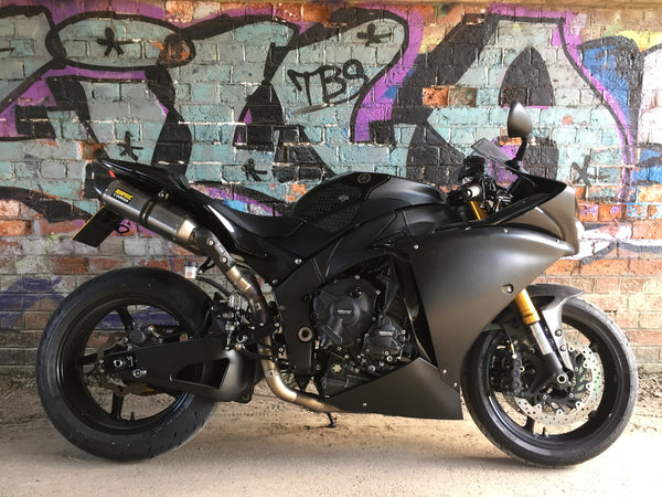 2009 Yamaha YZF-R1 "Big Bang" : Black low mileage
