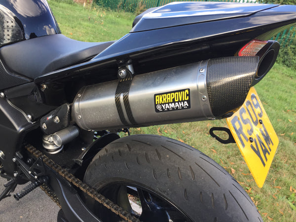 2009 Yamaha YZF-R1 "Big Bang" : Black low mileage