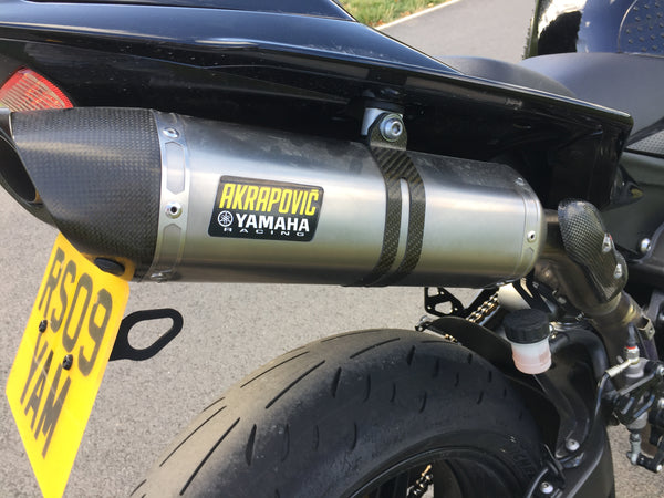 2009 Yamaha YZF-R1 "Big Bang" : Black low mileage