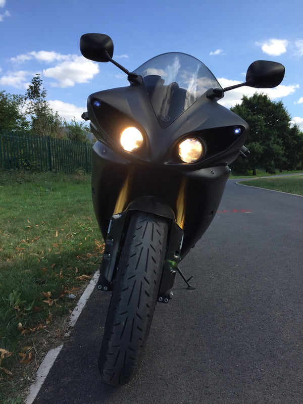 2009 Yamaha YZF-R1 "Big Bang" : Black low mileage