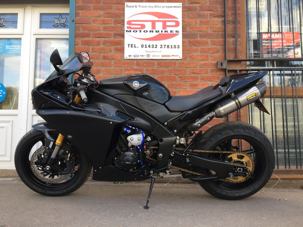 2009 Yamaha YZF-R1 "Big Bang" : Black low mileage