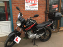 2012 Yamaha YBR125, Black with Topbox