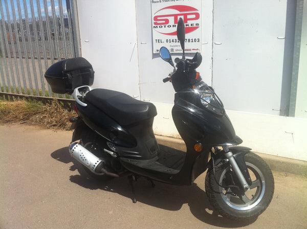 2013 Direct Bikes 125 cc Sports Scooter
